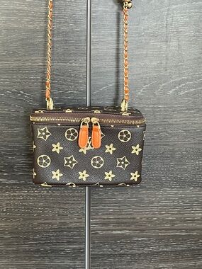 Camera Style PU Leather Print Bag